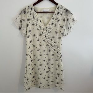 Urban Outfitters White Floral V-Neck Flowy Dress S